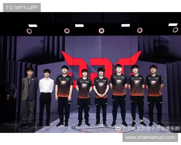 英雄联盟盛宴：深入解析JDG战队的默契配合与战术策略